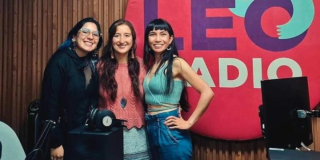 Imagen de las locutoras Mujeres de Tinta en LEO Radio