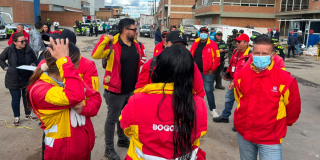 Foto de funcionarios del Distrito en operativo de limpieza