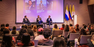 Foto del alcalde Carlos Fernando Galán durante la presentación del informe de calidad de vida de 'Bogotá Cómo Vamos'.
