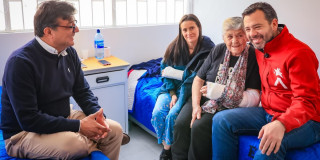 Foto de la visita del alcalde Carlos Fernando Galán a la nueva CASA MAS Bienestar en el sur de Bogotá.