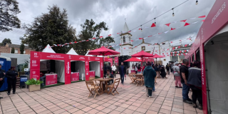 Foto de una feria de emprendimientos en Usme 