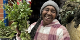 Foto de Nuri Sandoval, beneficiaria de uno de los Puntos Comerciales del IPES en Bogotá.