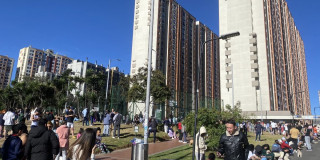 Foto de un ejercicio de evacuación de edificios en Bogotá.