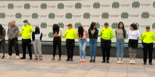 Foto de las cinco personas capturadas en Bogotá.