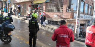 Foto de funcionarios del distrito en operativo de seguridad