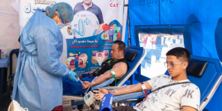 Foto de personas doanando sangre en Bogotá