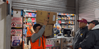 Entidades durante operativo contra el contrabando en Los Mártires.