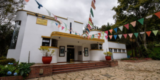 Imagen exterior Teatro El parque de Bogotá.