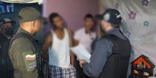 Foto de personas capturas en Bogotá
