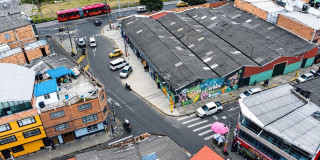 Foto aérea de la Plaza Distrital de Mercado San Carlos, al sur de Bogotá.