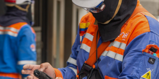 Foto que muestra un trabajador de Enel Colombia 