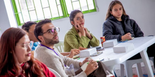 Foto de una capacitación a comerciantes y empresarios en Bogotá.