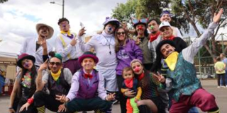 Foto de ciudadanos de la localidad de Tunjuelito en una campaña de prevención