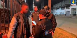 Presunto responsable de crimen de niña de 9 años siendo capturado.