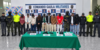 diez de los 11 capturados, presuntos integrantes de Los Pinchallantas.