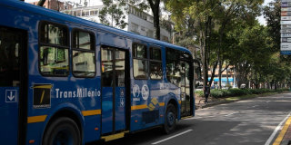 Foto de un bus de TransMilenio