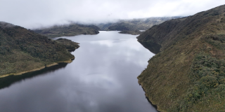 Foto que muestra un embalse 