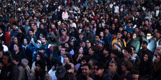 Imagen panorámica del parque El Country con los asistentes a Jaz al Parque.