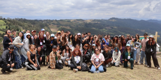 Foto de un grupo de jovenes de la localidad de Barrios Unidos