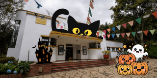 Imagen exterior de Teatro El parque con animaciones de Halloween