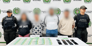 Cuatro capturados por extorsión.