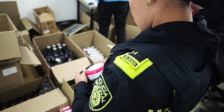 Foto de funcionarios del Distrito en un operativo de control