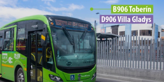 Foto de un bus de TransMilenio
