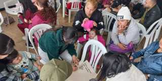 Mujeres y menores de edad participando de los programas de la Secretaría Distrital de Integración Social