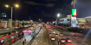 Panorámica estadio El Campín y estación de TransMilenio contigua 