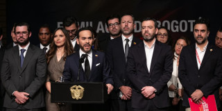 Foto del encuentro del alcalde Carlos Fermamd Galán, el presidente Abelardo de La Espriella, los equipos de Gobierno de Bogotá y la Nación.