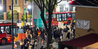 Buses de TransMilenio en medio de las movilizaciones de este 14 de octubre de 2026.