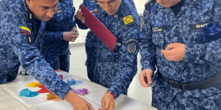 Funcionarios del INPEC durante actividad.