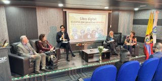 Foto de funcionarios del FONCEP en un lanzamiento del libro 