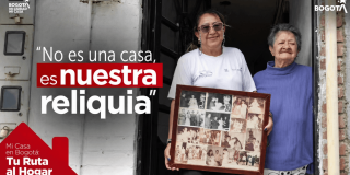 Foto que muestra dos mujeres sonriendo