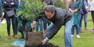'Megaplantatón' se tomó las 20 localidades de Bogotá, encabezada por el alcalde Peñalosa