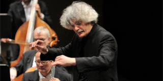 Canto, piano y pasión filarmónica para las madres