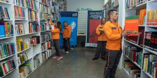 La biblioteca mueve más de mil libros por día