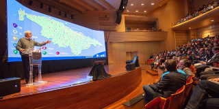 Alcalde Peñalosa presentando el mapa de las obras de la ciudad - Foto: Alcaldía Bogotá