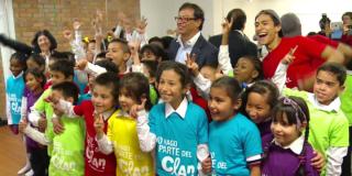 "Los CLAN son más importantes que el cemento": alcalde Petro