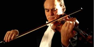 Un estreno clásico con sabor mexicano