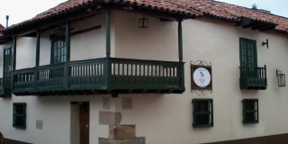 La fachada de una casa