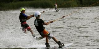 Participa en la clase de Esquí de verano 
