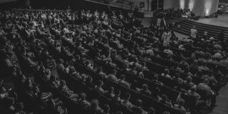 Asiste a la obra 'Las Tres' en la Fundación Gilverto Azalte Avedaño 