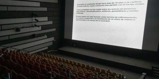 Datos y Relatos: Resistencias sonoras: El acto consciente de escucha