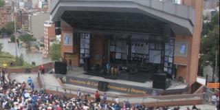 Tarde de humor y música en La Media Torta