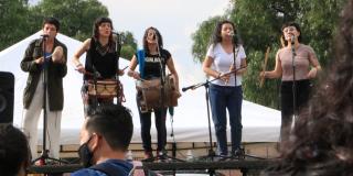 Presentaciones artísticas: Fiestón Lesbiarte