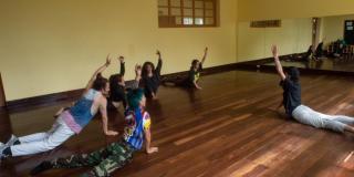 Método Feldenkrais: cuidarnos con-tacto en movimiento