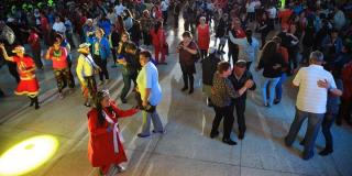 Fiesta Navidad personas mayores en la Plaza de Bolívar 2022