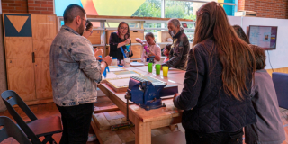 Semillero de laboratorio ciencia en la cocina de BibloRed en Bogotá 