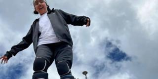 Planes Bogotá festival de Zanqueros en parque La Victoria 13 de julio